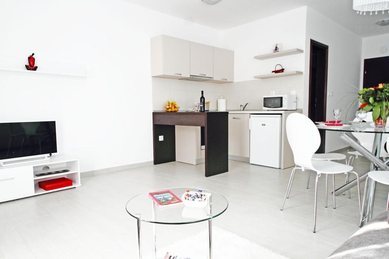 Apartments Du Lux Mokosica Bagian luar foto